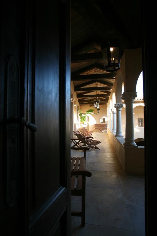 Jardins Secrets Hotel Nimes Bagian luar foto