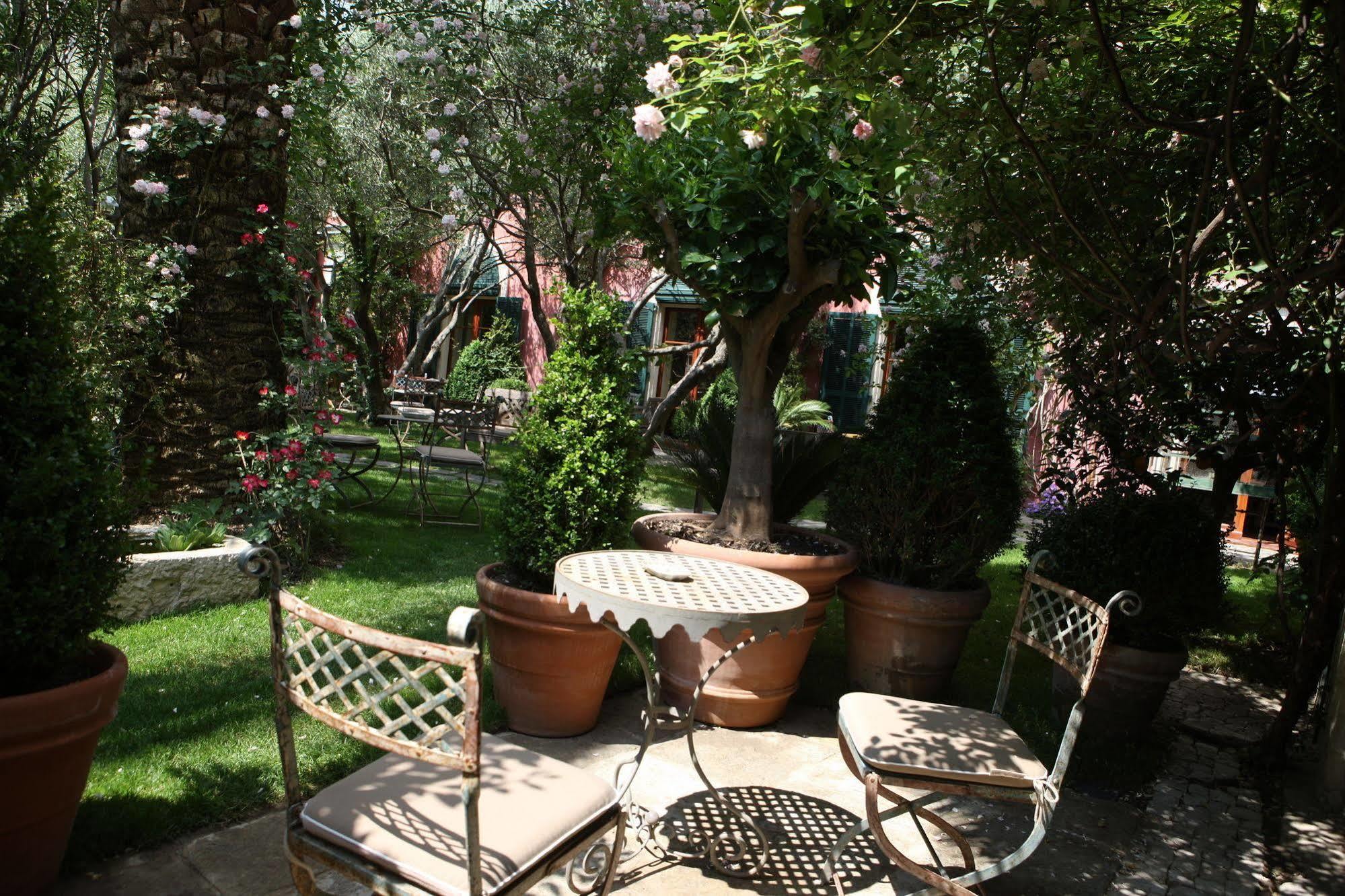 Jardins Secrets Hotel Nimes Bagian luar foto